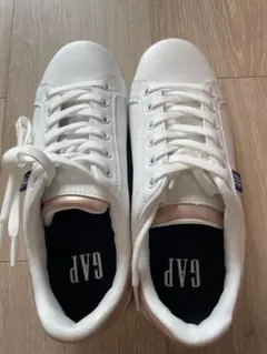GAP ホワイト スニーカー