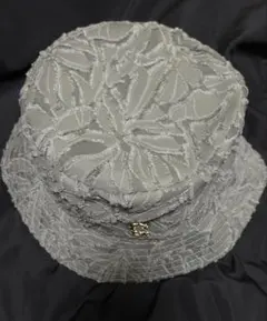 グレー バケットハット 金色ロゴ付き