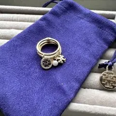 TORY BURCH ロゴ チャーム リング ゴールドカラーのサムネイル