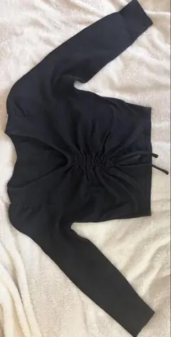 ブラック ドローストリング 長袖トップス