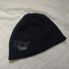 オンボード　黒 スカル装飾 ニット帽