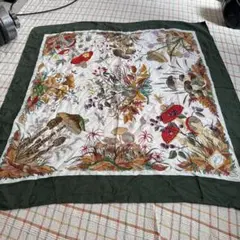 GUCCI スカーフ ボタニカル柄 キノコ 昆虫 GUCCI スカーフ ボタニカル柄 キノコ 昆虫 - メルカリ