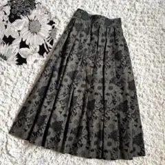 美品 リバティ スイムダンクレア タックフレアスカート ハンドメイド タナローンのサムネイル