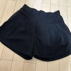 ジーナシスのショートパンツのサムネイル