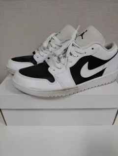 Nike Women's Air Jordan 1 Low "Panda27.5のサムネイル