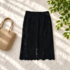 ＊GU＊花柄総レーススカート S 黒 タイト 膝丈 裏地付き 綺麗め 上品 春夏のサムネイル