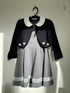 カーディガン付きグレーのフォーマルドレス　サイズ120