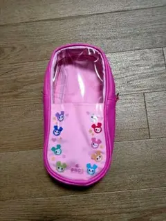 【送料無料】ピンクのキャラクター柄ポーチ