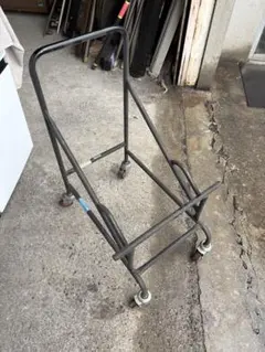 チトセ　スタッキングチェア　収納台車　前後ろ自在 チトセ スタッキングチェア 収納台車 前後ろ自在 - メルカリ