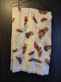 羽根柄　ストール　ショール　ベージュ