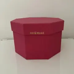 BOX&NEEDLE