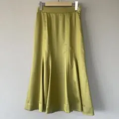 美品‼️春に✨VERMEILpariena ヴェルメイユパーイエナ✨サテンスカートのサムネイル