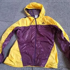 アディダス　クライマプルーフウインドブレーカー
