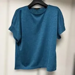 最終価格！esche❤︎通気性抜群なポリエステルニットトップス⭐︎超美品！のサムネイル