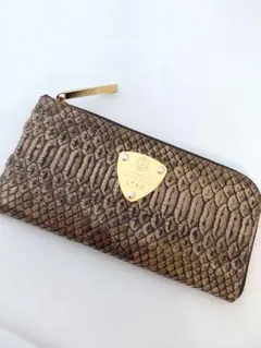 新品 箱付き GUCCI グッチ 長財布 レザー GG柄 ハート イエロー色