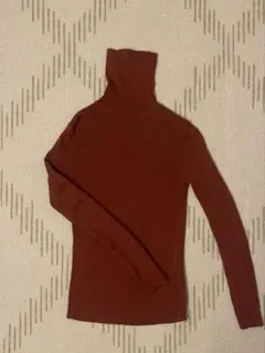 ユニクロ　メリノリブタートルネックセーター