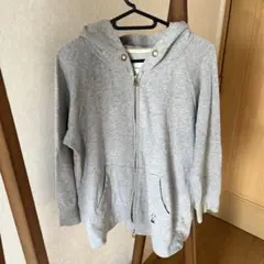 グレー パーカー ジッパー付き