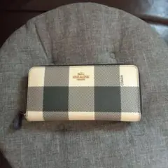 COACH グレーホワイト ブロックチェック 長財布 C2135 - メルカリ