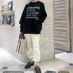 ロゴ入りフーディーニット　ハンドウォッシャブル
