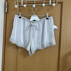 原価¥4,390 ZARA サテン ショートパンツ レース付きのサムネイル