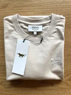 新品未使用MAISON KITSUNÉ ベージュ Tシャツ Sのサムネイル