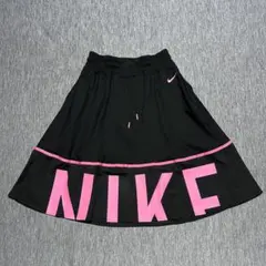 NIKE ナイキ　スポーツスカート ブラック ピンク ロゴのサムネイル