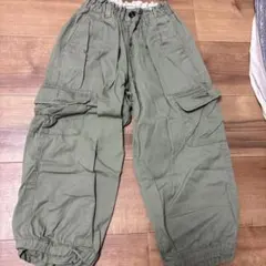 UNIQLO カーゴパンツ 135cm -145cmオリーブグリーン