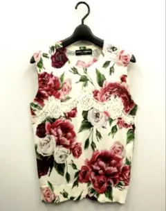 DOLCE&GABBANA リリー柄 フラワー 半袖 新品 トップス DOLCE&GABBANA リリー柄 フラワー 半袖トップス - メルカリ