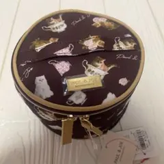 新品ポール&ジョーアクセソワズ　ポーチ　ネコ