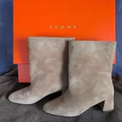 Item thumbnail for item cc23e77a-a935-48f1-863c-c56c56d728af