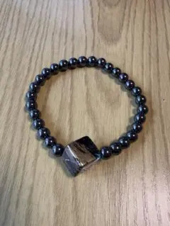 ハンドメイド　ブレスレット　キューブ　メタリック