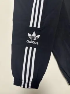 adidas originals トラックパンツ　ブラック　L