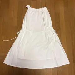 【値下げ中】forksy. ドロストシャーリングフレアスカート　白のサムネイル