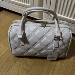 【新品、未使用品】オフホワイト色 キルティング ハンドバッグ