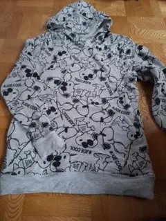 PEANUTS スヌーピー柄薄手 パーカー 150