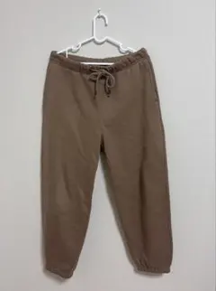 Item thumbnail for item 38d5dc87-d9cc-4af1-bdc8-68a3509cb0f8