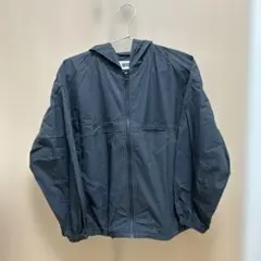 UNIQLO U 黒いフード付きジャケット サイズ150