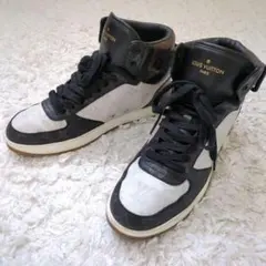 24時間限定セール　極美品　ルイヴィトン リヴォリ ライン スニーカー LOUIS VUITTON ルイヴィトン リヴォリライン スニーカー 約26cm - メルカリ