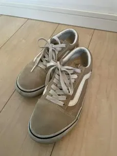 Item thumbnail for item f30c2dbd-96e8-4c0e-acf5-b4404434c6ad