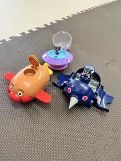 アンパンマン号　バイキンUFO もぐりん　3体セット