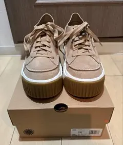 UGG ベージュ　厚底スニーカー　24.5cm