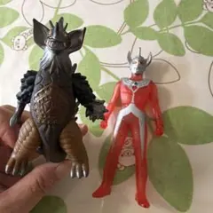 ウルトラマンと怪獣の3体セット