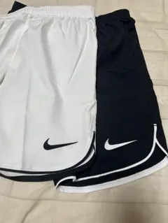 新品タグ付き NIKE ナイキ ショートパンツ 2枚セット【S】白黒　ジム着