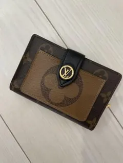 ルイヴィトン ジュリエット 二つ折り財布 モノグラム ジャイアント RFID