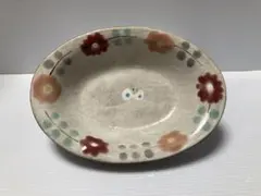 森野奈津子さん 陶器製 プレート 皿 花柄 蝶々模様 森野奈津子さん 陶器製 プレート 皿 花柄 蝶々模様 - メルカリ