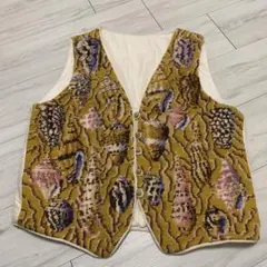 刺繍模様 カジュアルベスト