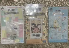スパイファミリー 一番くじ　アクリルスタンド2点、アクリルカードチャーム1点