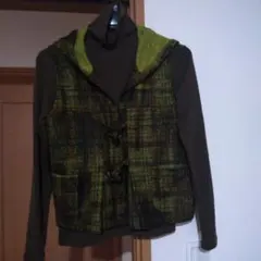 フード付きベスト