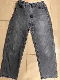 UNIQLO グレー ワイドフィットジーンズ　150
