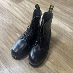 Dr. Martens ブラックジッパーブーツ 8ホール